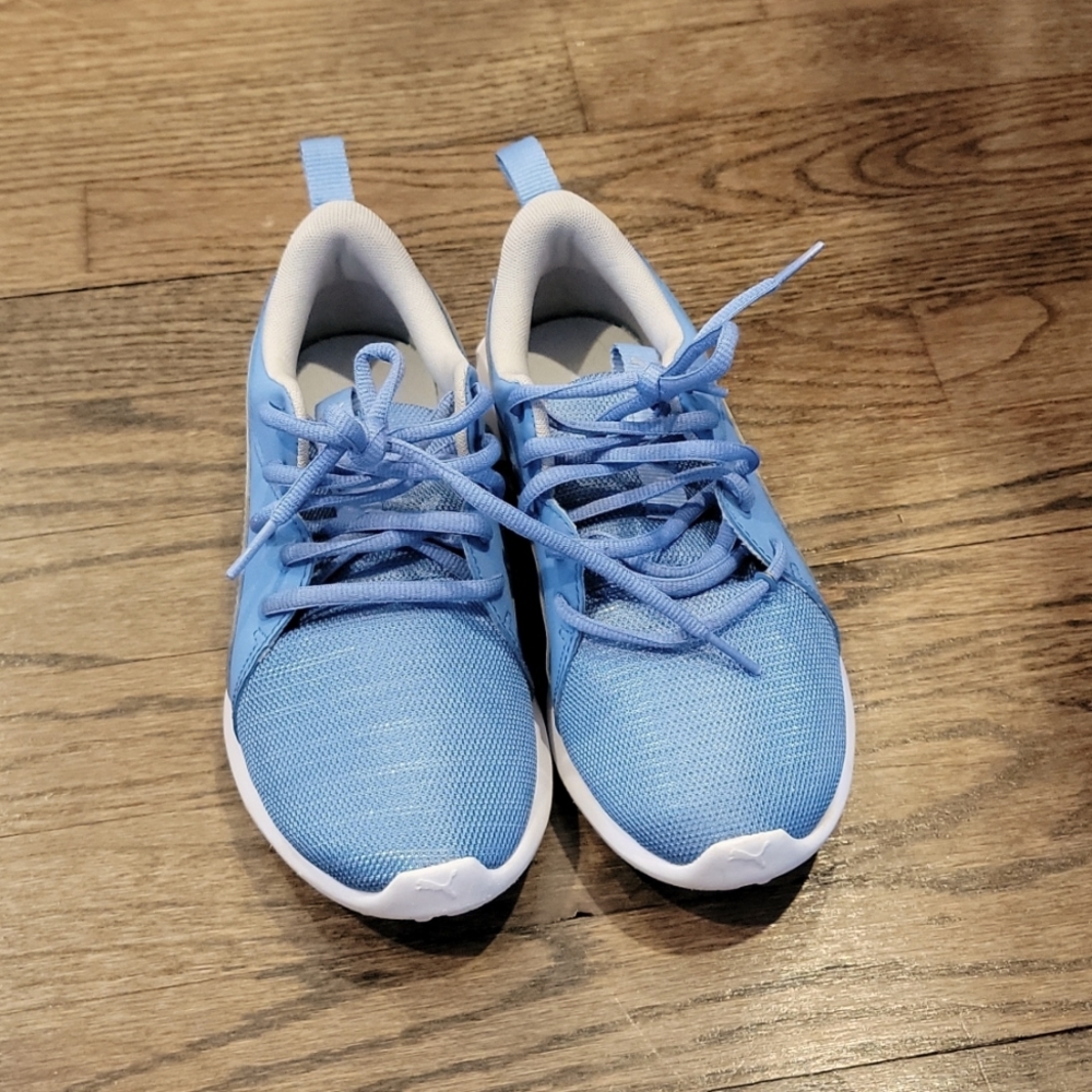 Girla Puma 👟 sneakers!